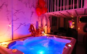 Villa Bono Jacuzzi & Spa