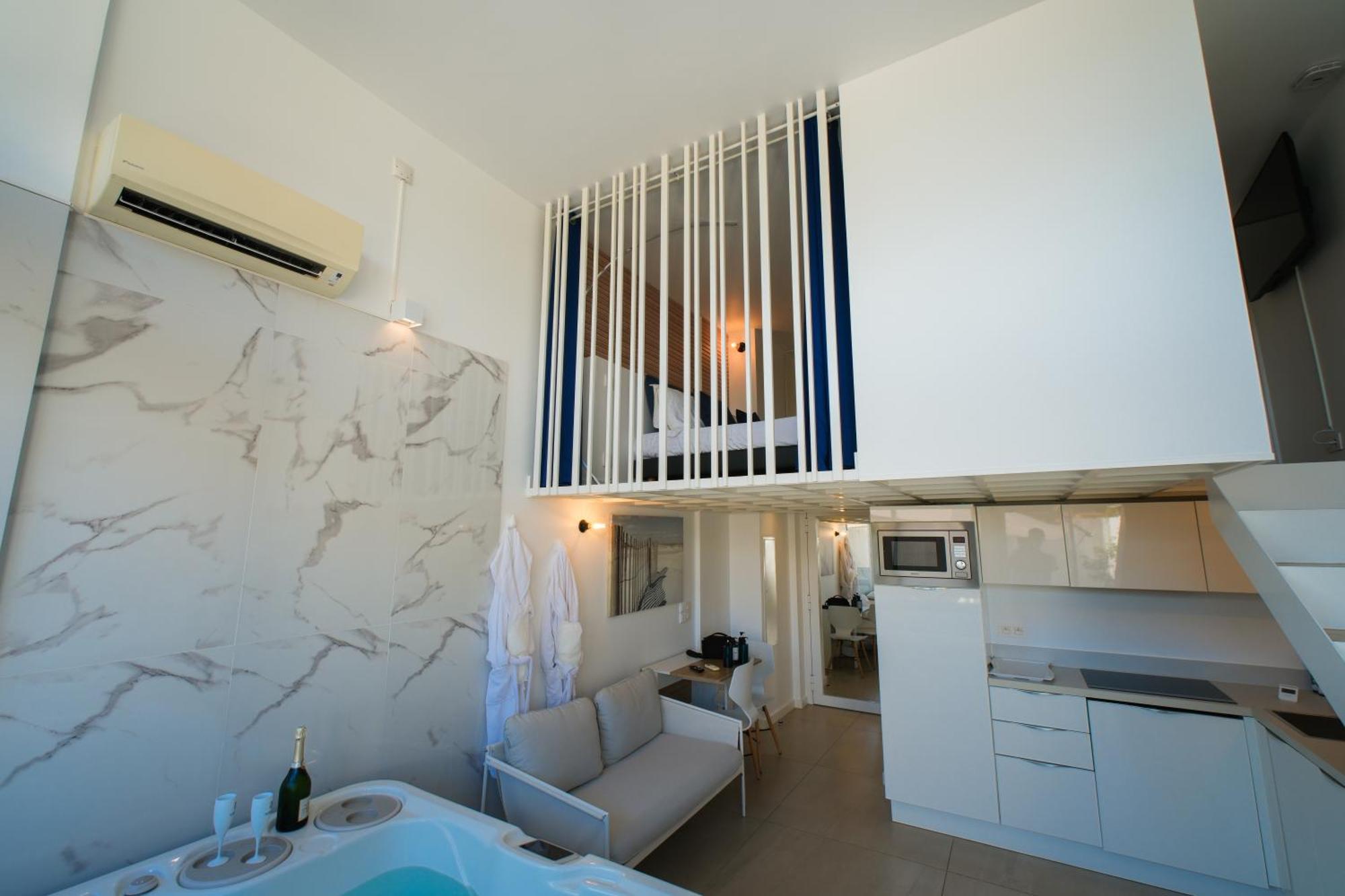 Villa Bono Jacuzzi & Spa Saint-Laurent-du-Var Extérieur photo