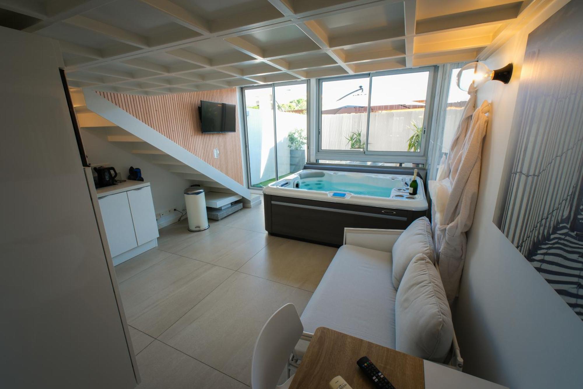Villa Bono Jacuzzi & Spa Saint-Laurent-du-Var Extérieur photo