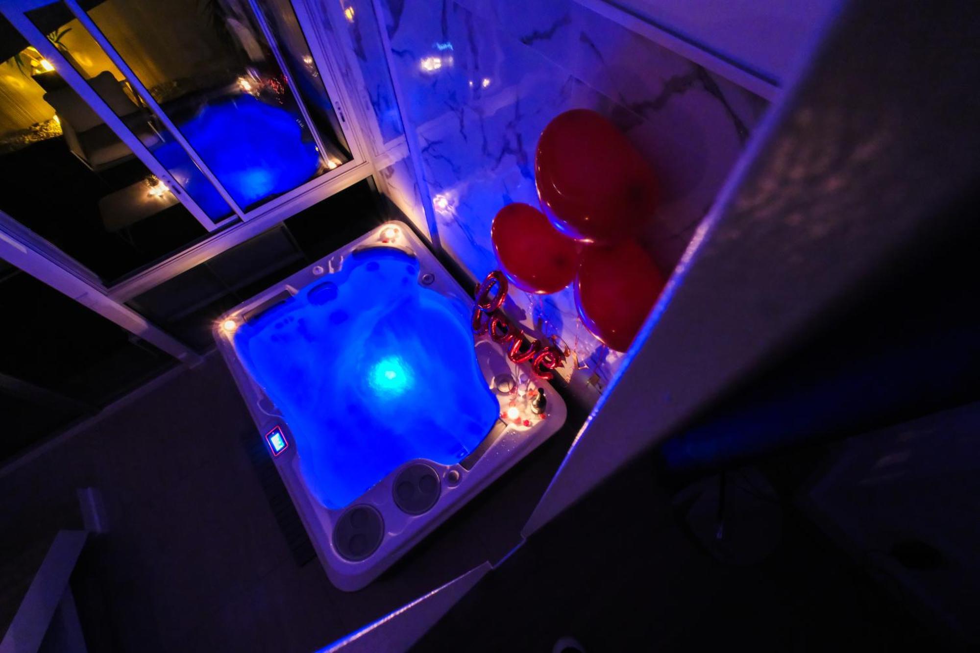 Villa Bono Jacuzzi & Spa Saint-Laurent-du-Var Extérieur photo